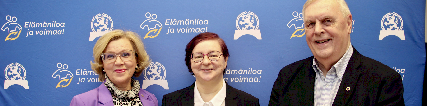 Järjestöpäällikkö Pia Nyman palkittiin ansioristillä