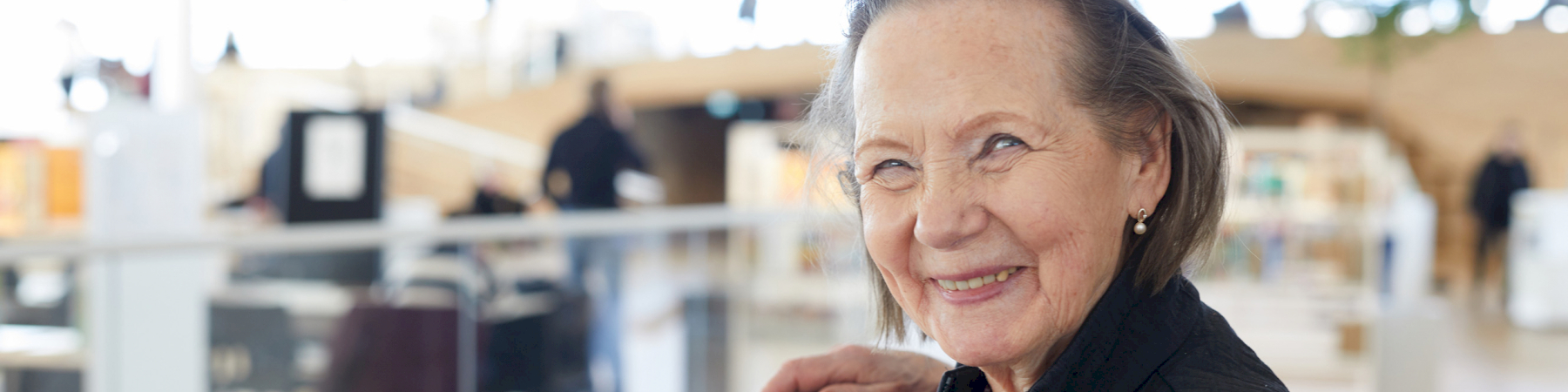 Lue eläkkeistä, tuista ja etuuksista Seniorin tietopaketistamme!