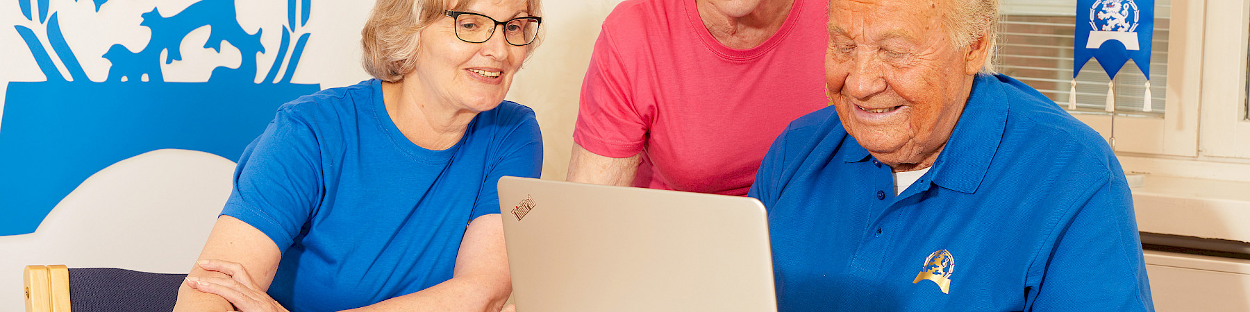 Seniorit jyrähtävät: Ikäihmiset näkyviin ja kuuluviin kyselytutkimuksissa!