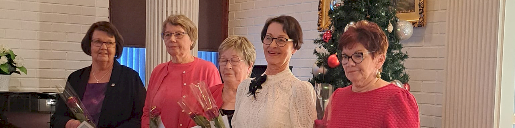 Joulujuhlat ja ansiomerkkien jako Mänttä-Vilppulassa