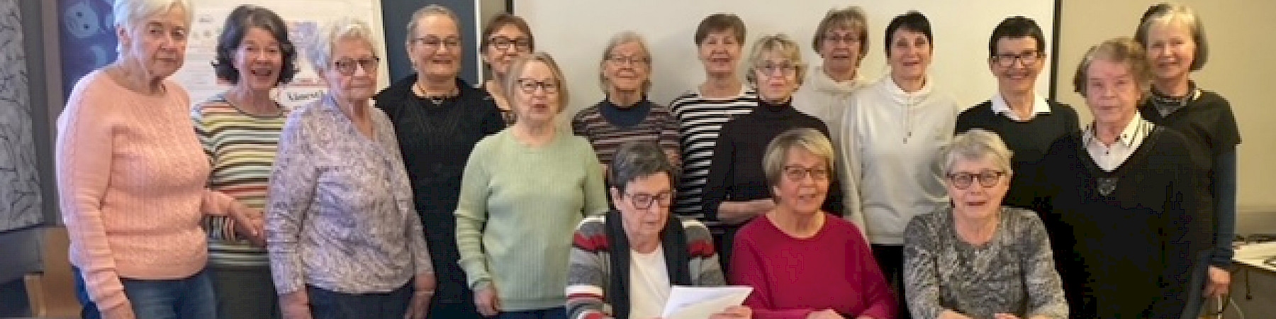 Järvenpään senioreiden muistikerho täytti 10 vuotta. Paljon onnea vireälle muistikerhollle!