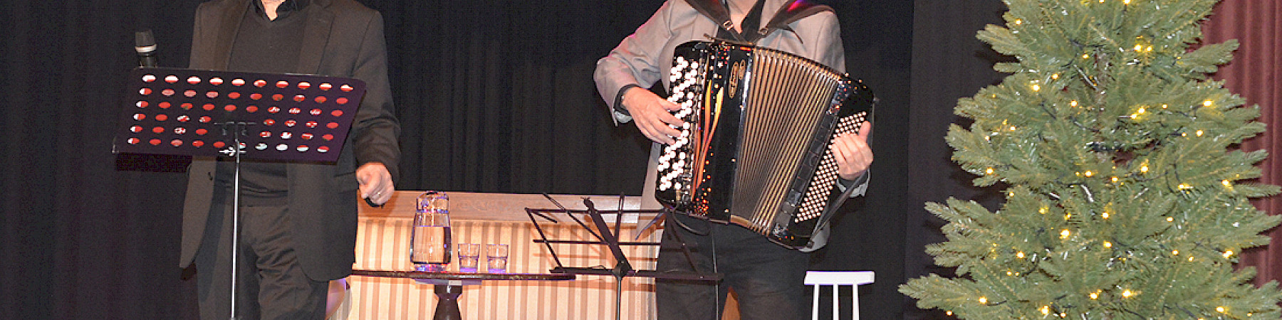 Odotusta vastaava pikkujoulu Erkki Liikasen seurassa