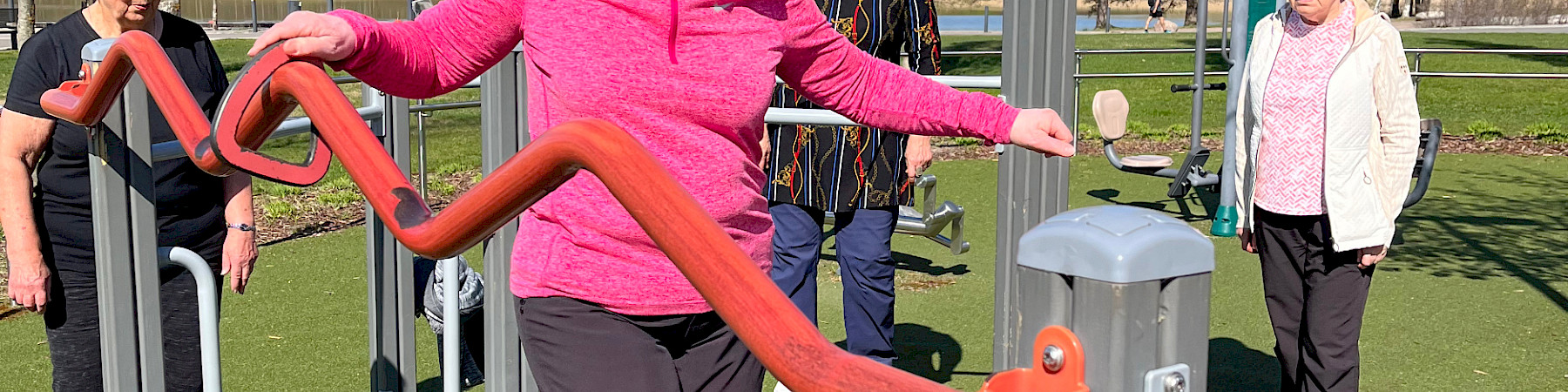 Kuntoilua ja liikuntaa ulkoilmassa